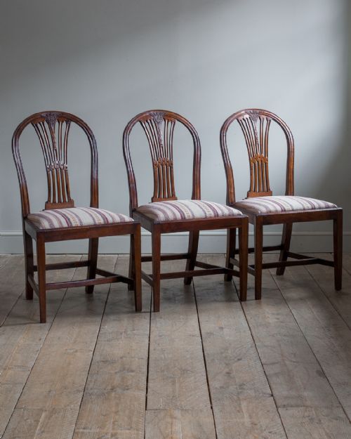 SUPERB SET OF EIGHT 18TH CENTURY MAHOGANY DINING CHAIRS - ADDITIONAL PHOTO 1