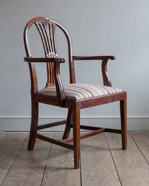 SUPERB SET OF EIGHT 18TH CENTURY MAHOGANY DINING CHAIRS - ADDITIONAL PHOTO 2