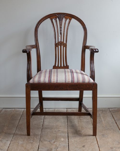 SUPERB SET OF EIGHT 18TH CENTURY MAHOGANY DINING CHAIRS - ADDITIONAL PHOTO 5
