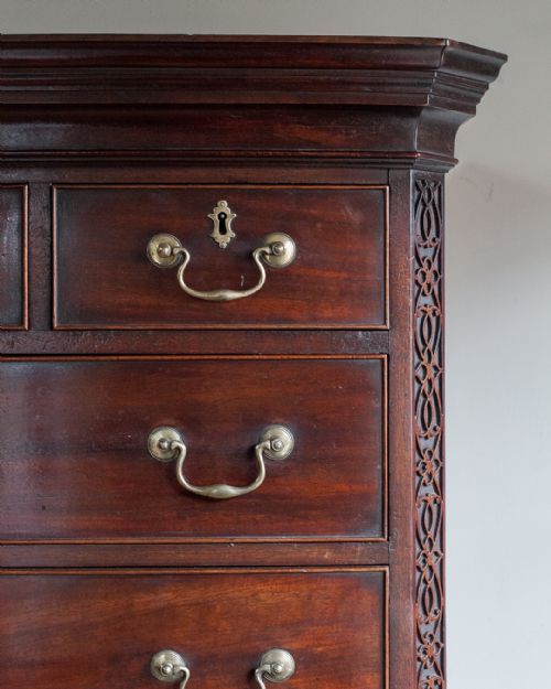 EARLY GEORGIAN MAHOGANY CHEST ON CHEST - ADDITIONAL PHOTO 2