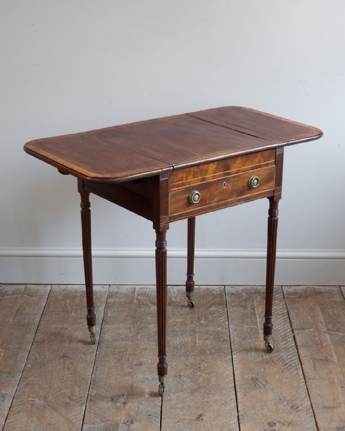 REGENCY MAHOGANY PEMBROKE GAMES TABLE - ADDITIONAL PHOTO 3