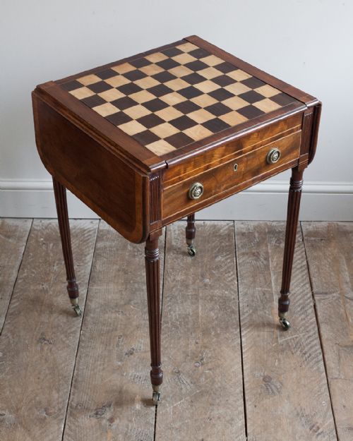 REGENCY MAHOGANY PEMBROKE GAMES TABLE - ADDITIONAL PHOTO 4