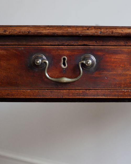 GEORGIAN MAHOGANY SIDE TABLE - ADDITIONAL PHOTO 5