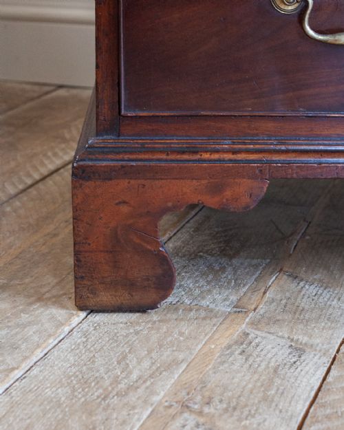 18TH CENTURY MAHOGANY CHEST OF DRAWERS - ADDITIONAL PHOTO 5