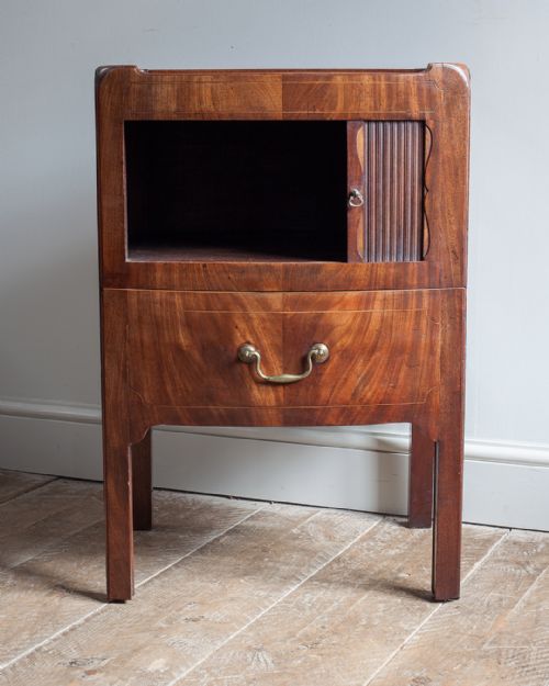 GEORGE IV MAHOGANY BOWFRONT COMMODE - ADDITIONAL PHOTO 3