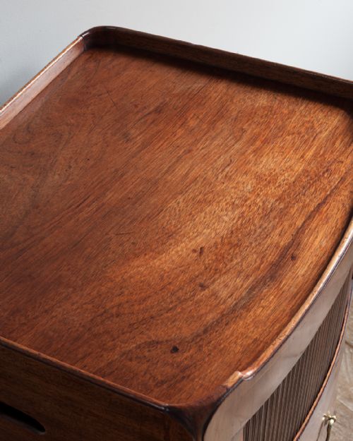 GEORGE IV MAHOGANY BOWFRONT COMMODE - ADDITIONAL PHOTO 5
