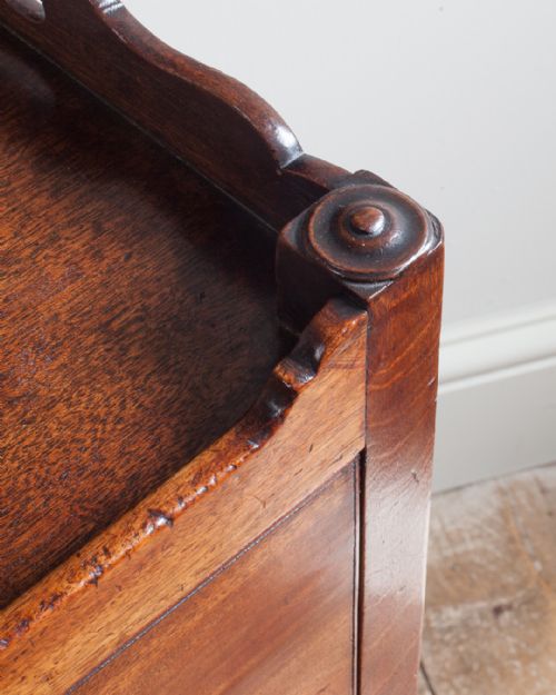 SMALL GEORGIAN MAHOGANY COMMODE - ADDITIONAL PHOTO 5