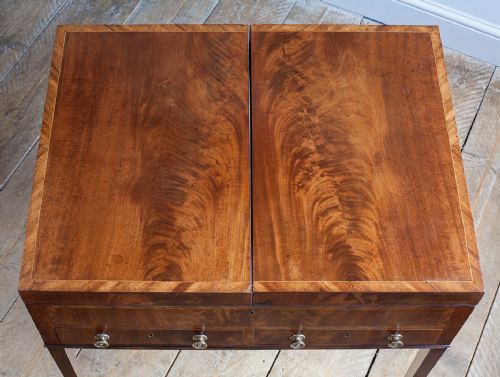 GEORGE III MAHOGANY DRESSING TABLE - ADDITIONAL PHOTO 7