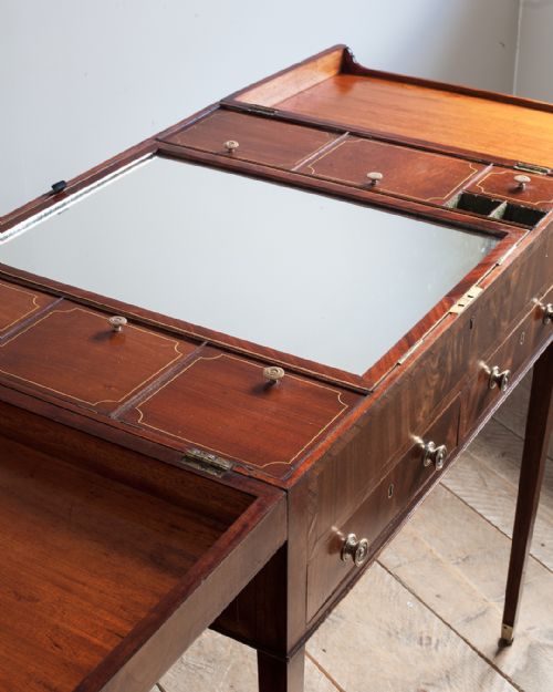GEORGE III MAHOGANY DRESSING TABLE - ADDITIONAL PHOTO 8