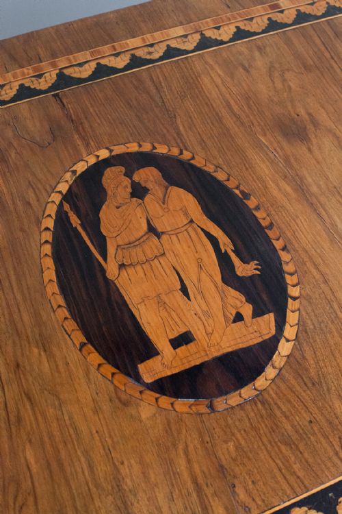 STUNNING 18TH CENTURY ITALIAN WALNUT COMMODE - ADDITIONAL PHOTO 7