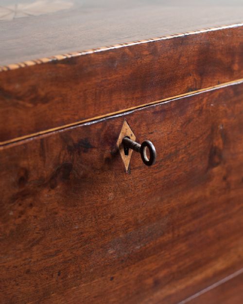 WONDERFUL GEORGE III MAHOGANY CELLARETTE - ADDITIONAL PHOTO 6