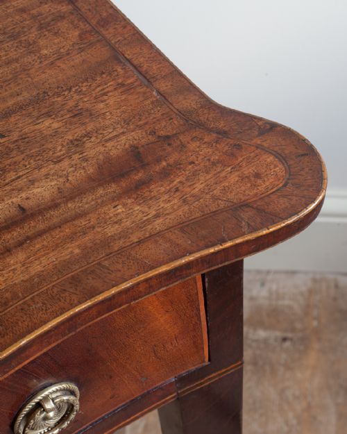 GEORGIAN MAHOGANY SERPENTINE SIDE TABLE - ADDITIONAL PHOTO 5