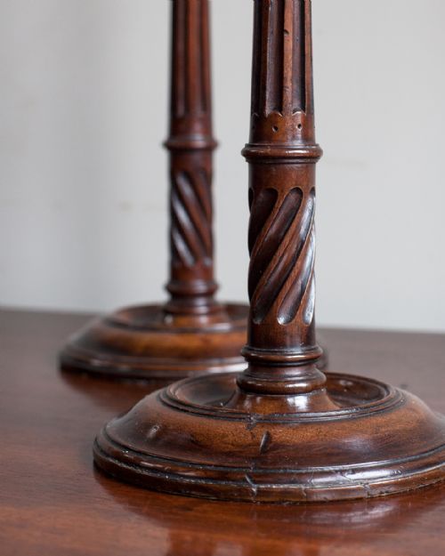 PAIR OF REGENCY MAHOGANY AND BRASS CANDLE STICKS - ADDITIONAL PHOTO 4