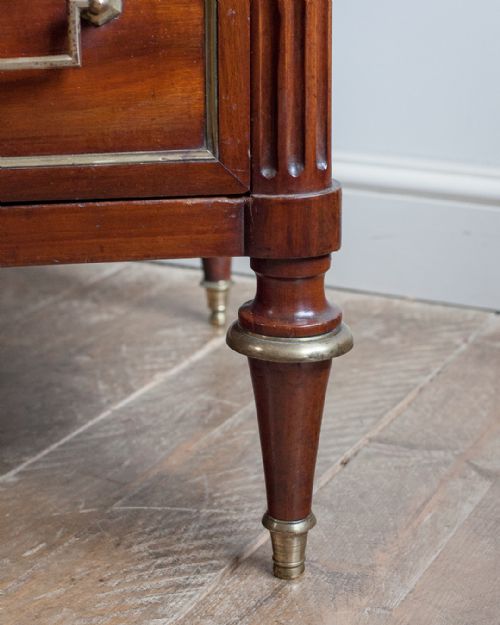 FRENCH 18TH CENTURY DIRECTOIRE STYLE MAHOGANY COMMODE - ADDITIONAL PHOTO 6
