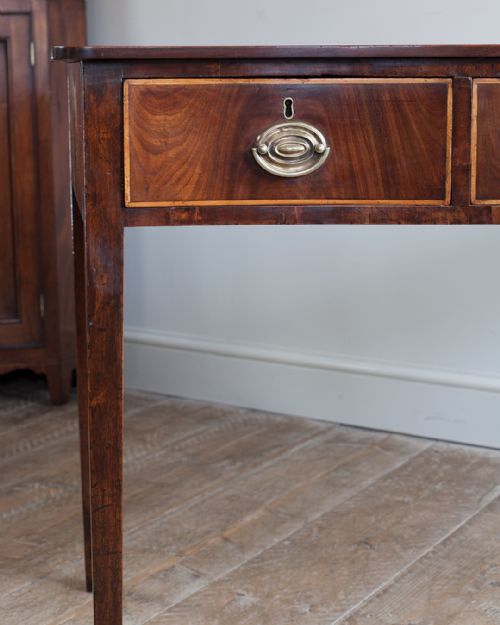 GEORGIAN MAHOGANY SERPENTINE SERVING TABLE - ADDITIONAL PHOTO 5
