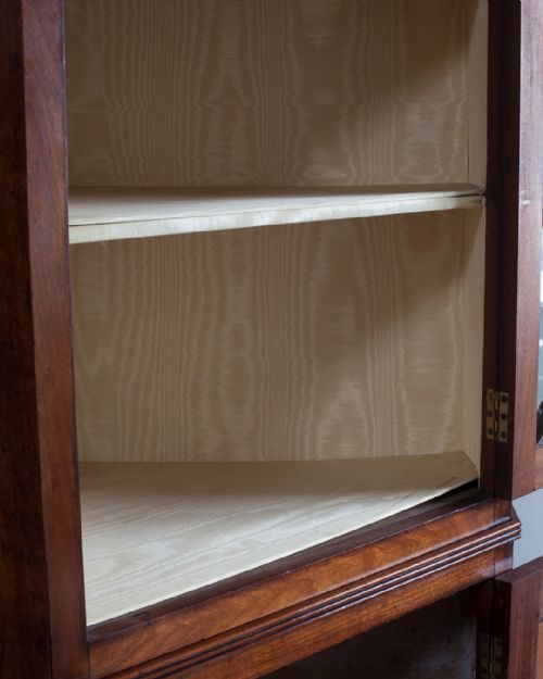 GEORGE III MAHOGANY CORNER CUPBOARD - ADDITIONAL PHOTO 4