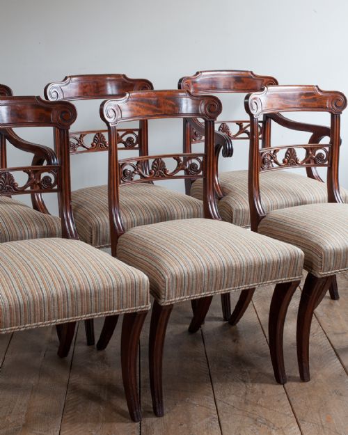 SET OF 8 REGENCY MAHOGANY DINING CHAIRS - ADDITIONAL PHOTO 1