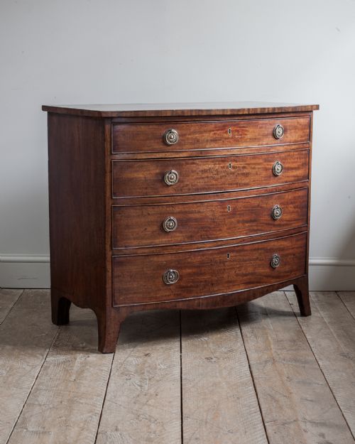george iii mahogany bowfront chest of drawers - CATEGORY: ANTIQUE CHEST OF DRAWERS - DATED 19TH CENTURY