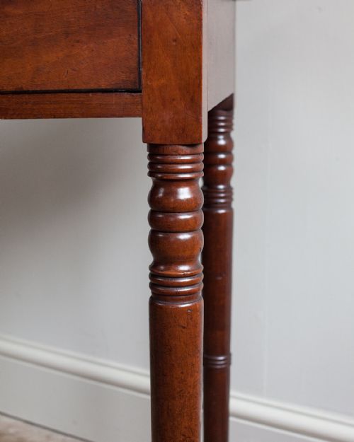 GEORGIAN MAHOGANY SIDE TABLE - ADDITIONAL PHOTO 3