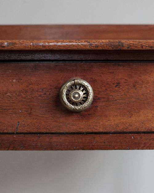 GEORGIAN MAHOGANY SIDE TABLE - ADDITIONAL PHOTO 4