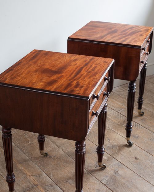 NEAR PAIR OF REGENCY MAHOGANY WORK TABLES BY GILLOWS - ADDITIONAL PHOTO 3