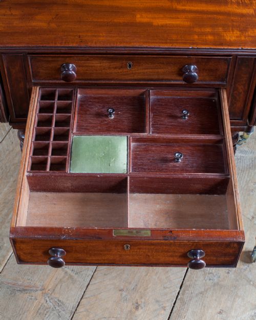 NEAR PAIR OF REGENCY MAHOGANY WORK TABLES BY GILLOWS - ADDITIONAL PHOTO 7