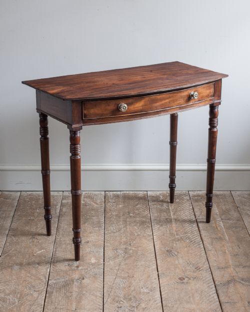 george iv mahogany bowfront side table - CATEGORY: ANTIQUE TABLES - DATED 19TH CENTURY