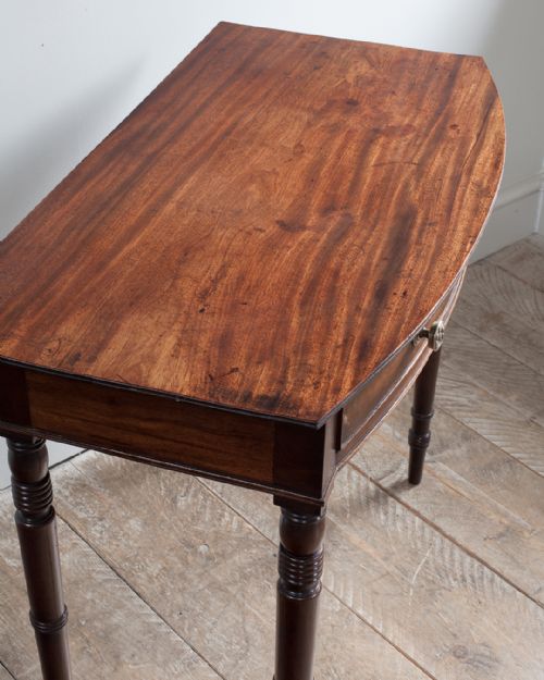 GEORGE IV MAHOGANY BOWFRONT SIDE TABLE - ADDITIONAL PHOTO 2