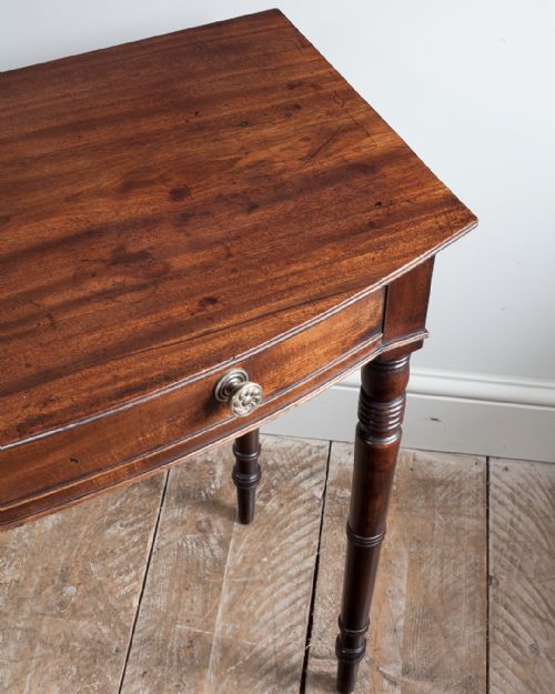 GEORGE IV MAHOGANY BOWFRONT SIDE TABLE - ADDITIONAL PHOTO 3