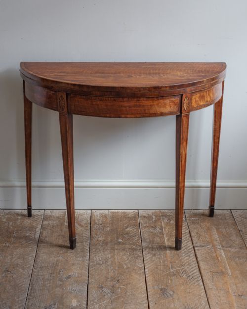 STUNNING GEORGE III SATINWOOD DEMI LUNE CARD TABLE - ADDITIONAL PHOTO 3