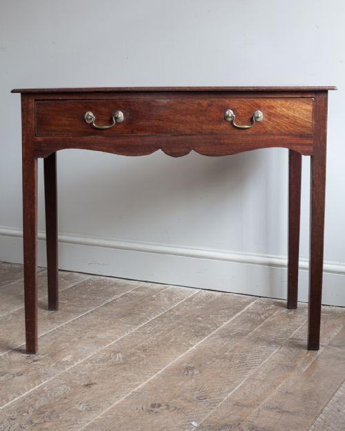 GEORGIAN MAHOGANY SIDE TABLE - ADDITIONAL PHOTO 1