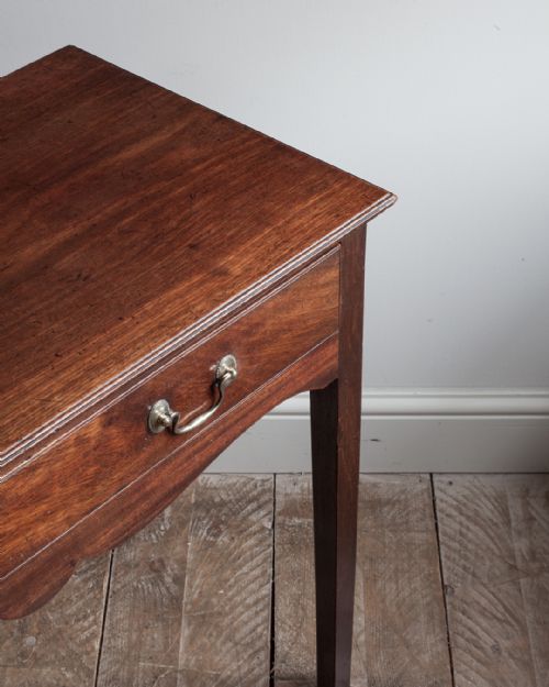 GEORGIAN MAHOGANY SIDE TABLE - ADDITIONAL PHOTO 4