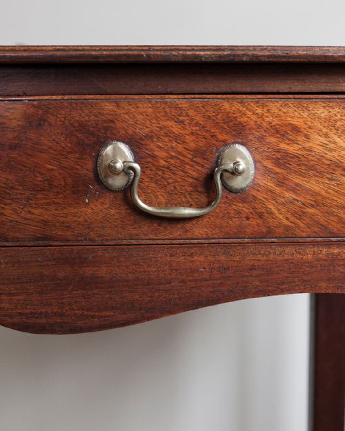 GEORGIAN MAHOGANY SIDE TABLE - ADDITIONAL PHOTO 5