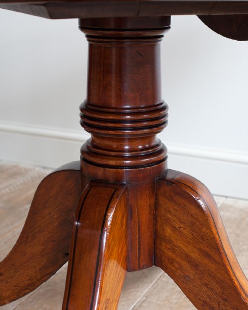 REGENCY MAHOGANY BREAKFAST TABLE - ADDITIONAL PHOTO 5