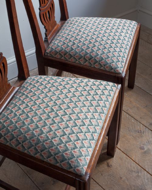 PAIR OF GEORGE III MAHOGANY DINING CHAIRS - ADDITIONAL PHOTO 4