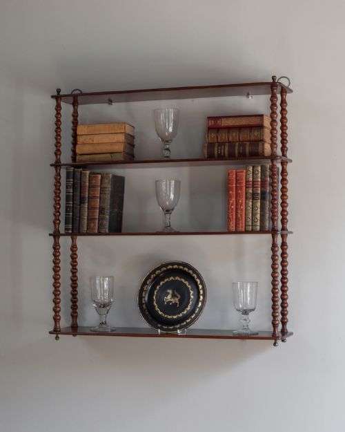 BEAUTIFUL 19TH CENTURY MAHOGANY WALL SHELVES - ADDITIONAL PHOTO 4