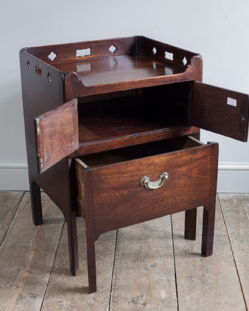 GEORGIAN MAHOGANY TRAY TOP COMMODE - ADDITIONAL PHOTO 4