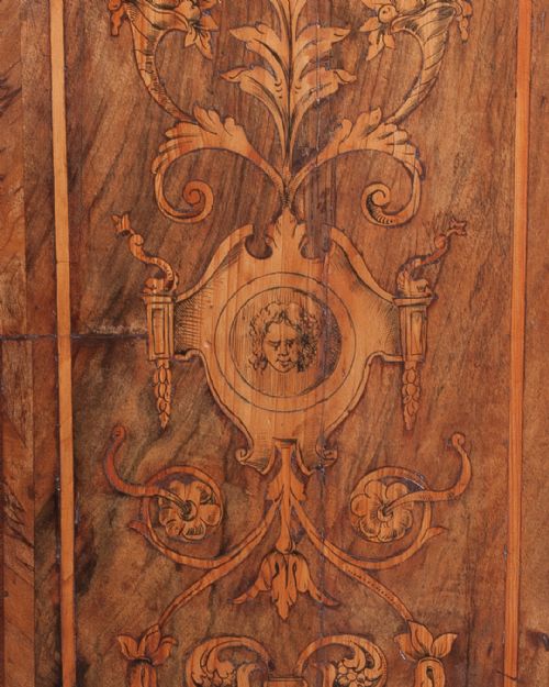 18TH CENTURY ITALIAN WALNUT AND MARQUETRY COMMODINO - ADDITIONAL PHOTO 6