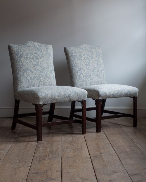 PAIR OF GEORGE III MAHOGANY SIDE CHAIRS - ADDITIONAL PHOTO 1