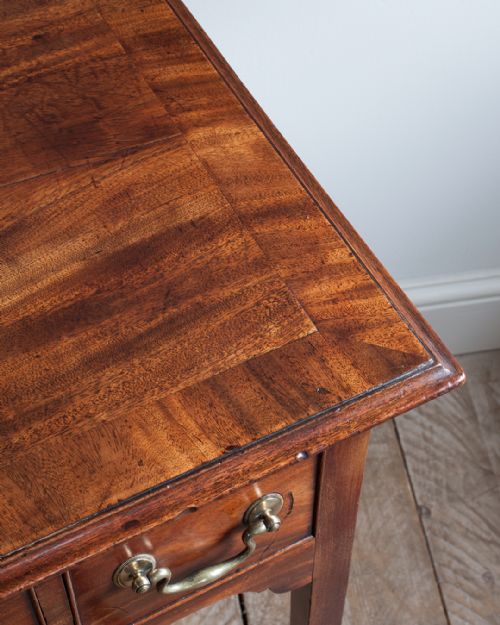 GOOD QUALITY GEORGIAN MAHOGANY LOWBOY - ADDITIONAL PHOTO 4