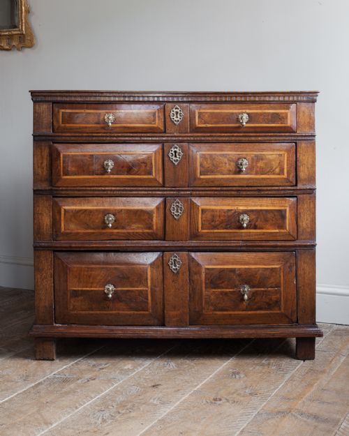 17TH CENTURY OAK CHEST OF DRAWERS - ADDITIONAL PHOTO 3