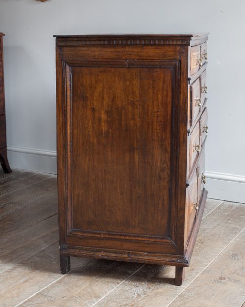 17TH CENTURY OAK CHEST OF DRAWERS - ADDITIONAL PHOTO 6