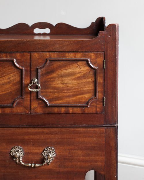 GEORGIAN MAHOGANY TRAY TOP COMMODE - ADDITIONAL PHOTO 3