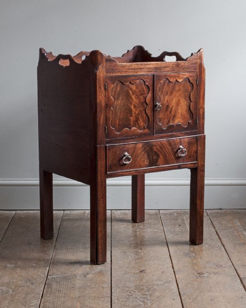 18TH CENTURY MAHOGANY TRAY TOP COMMODE - ADDITIONAL PHOTO 4