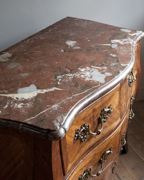 18TH CENTURY FRENCH KINGWOOD BOMB COMMODE - ADDITIONAL PHOTO 7