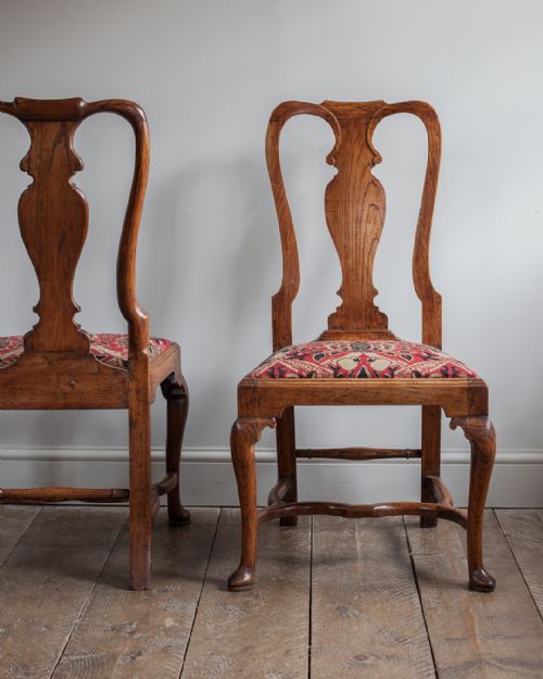 PAIR OF GEORGE I ELM SIDE CHAIRS - ADDITIONAL PHOTO 1