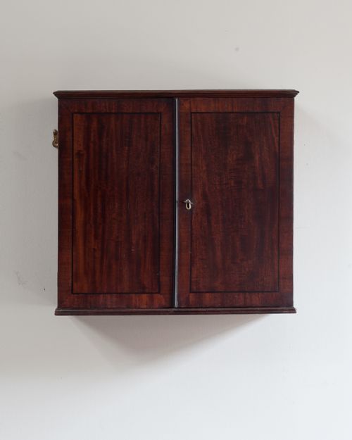 SMALL GEORGE III MAHOGANY WALL CUPBOARD - ADDITIONAL PHOTO 1