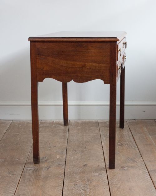 GEORGIAN MAHOGANY LOWBOY - ADDITIONAL PHOTO 7