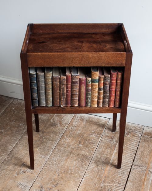 GEORGE III MAHOGANY BEDSIDE TABLE - ADDITIONAL PHOTO 4