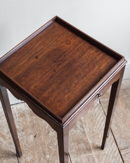 GEORGE III MAHOGANY URN STAND - ADDITIONAL PHOTO 2
